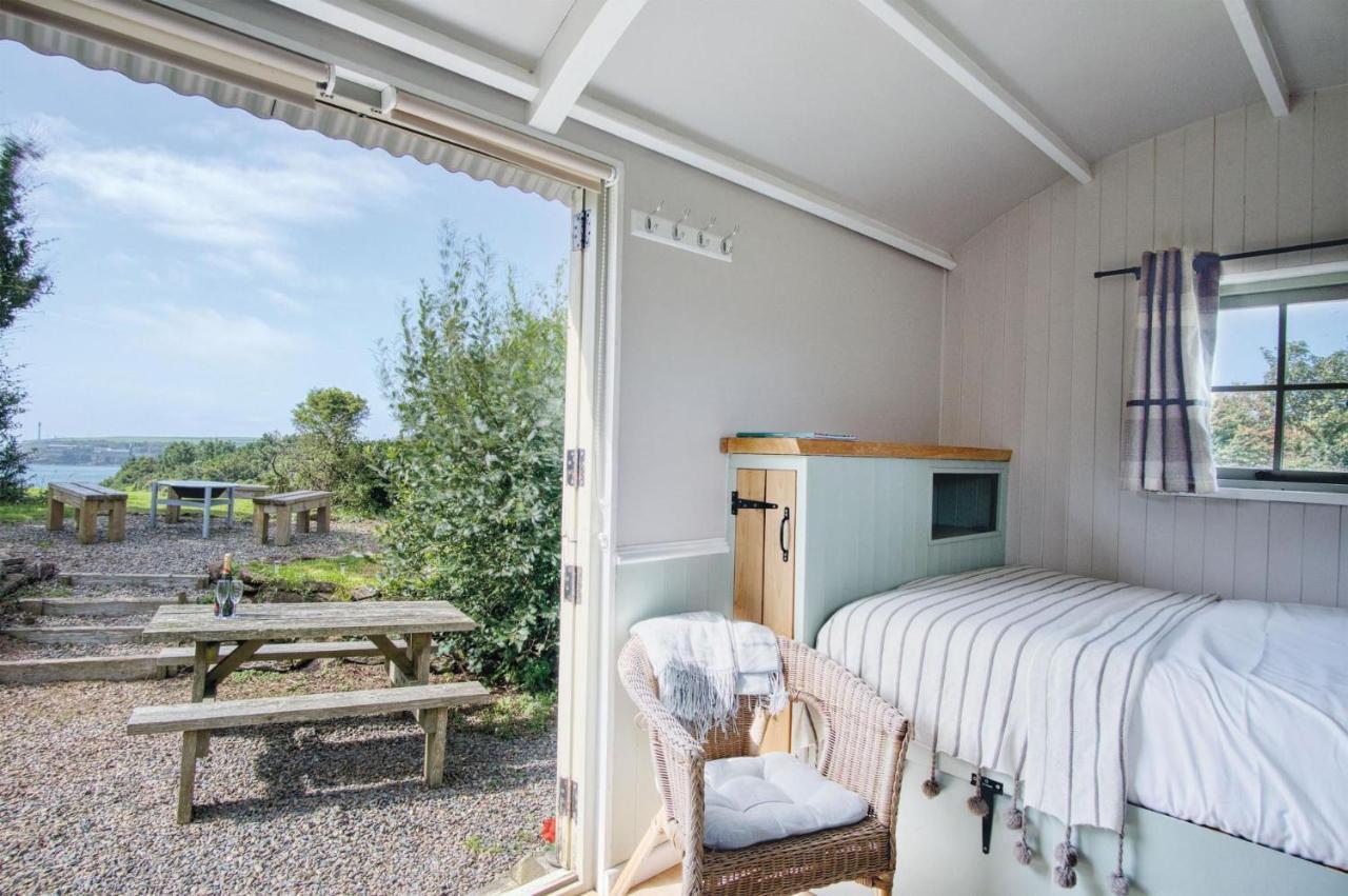 Haven View - 1 Bedroom Shepherds Hut - St Ishmaels Saint Ishmaels  Exteriér fotografie