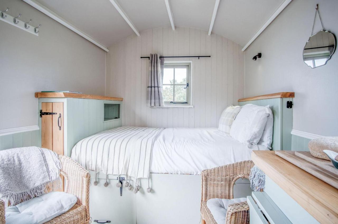 Haven View - 1 Bedroom Shepherds Hut - St Ishmaels Saint Ishmaels  Exteriér fotografie