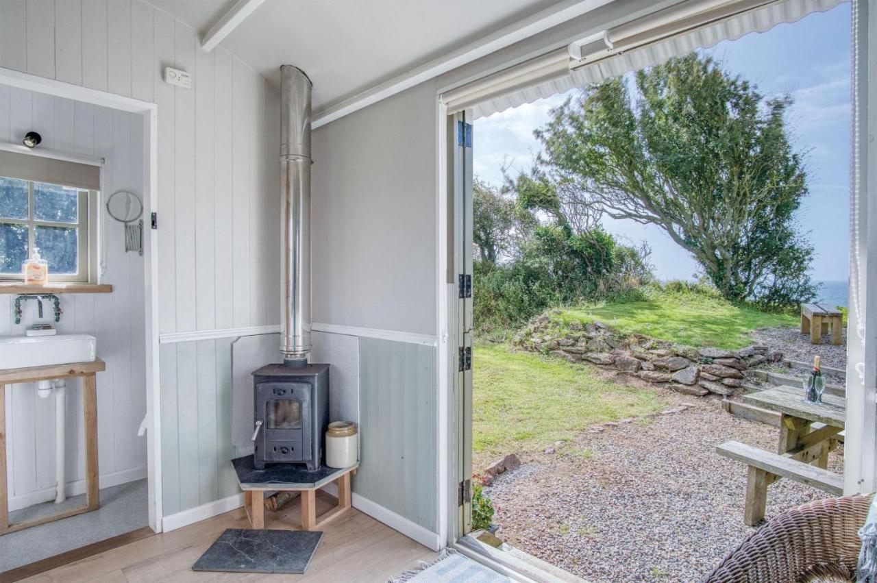 Haven View - 1 Bedroom Shepherds Hut - St Ishmaels Saint Ishmaels  Exteriér fotografie